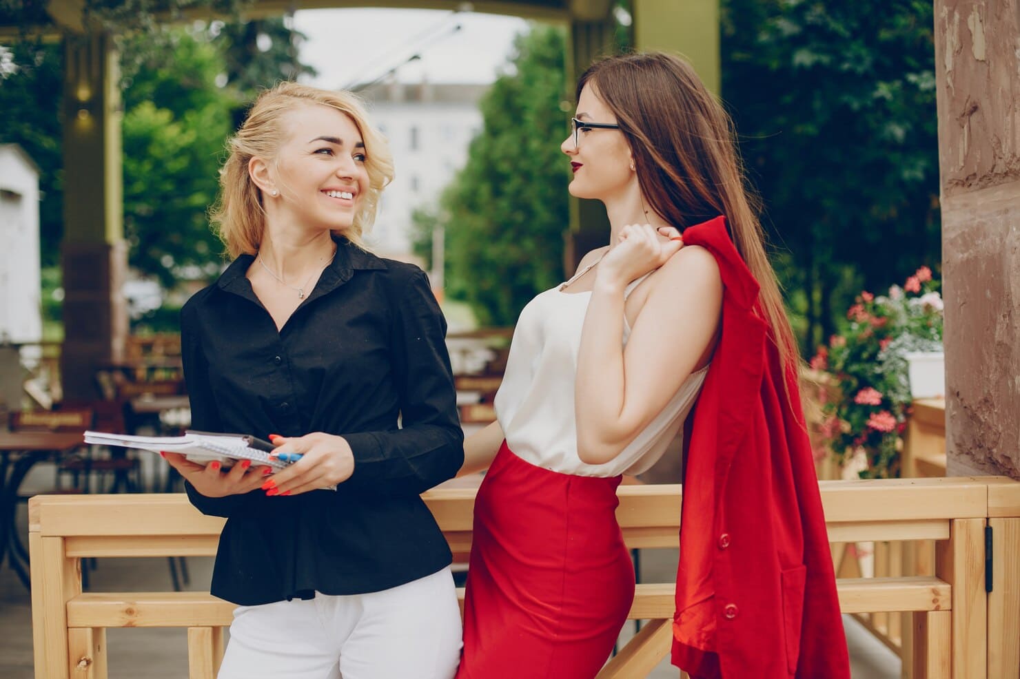 Косметика Avon